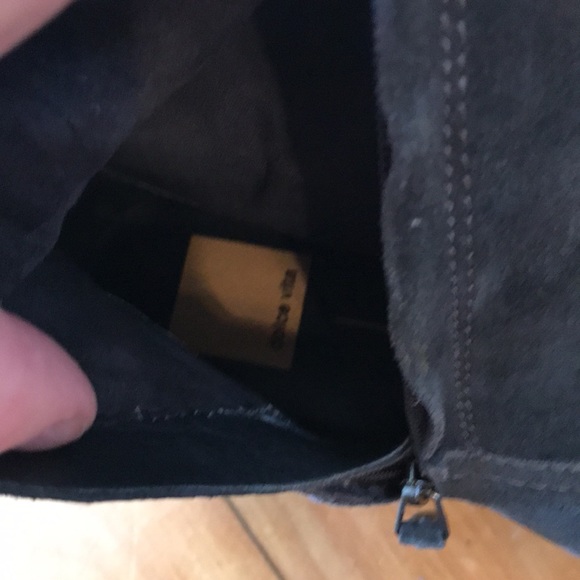 Beautiful gray suede knee high boots - Picture 10 of 10